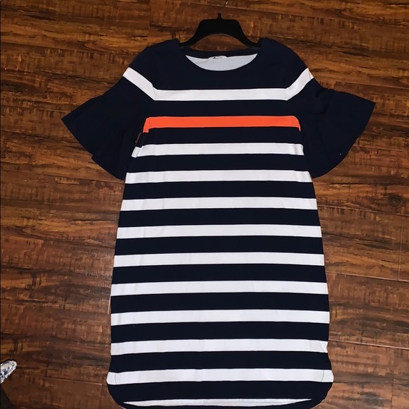 crown & ivy Dresses & Skirts - Crown & Ivy dress